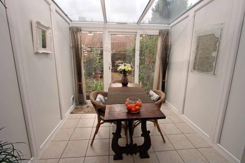 10 Kitchener Road, London, N2 8AS