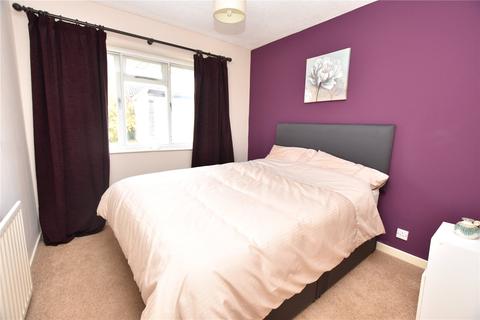 4 Barnard Way, Leeds, LS15 8UX