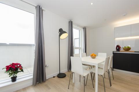 2 bedroom apartment for sale, Masson House, Pump House Crescent, Brentford
