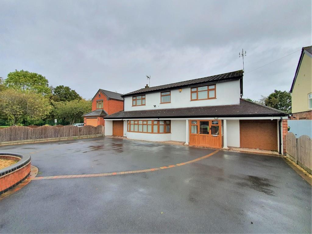 Golf Drive, Whitestone, Nuneaton 4 bed detached house £520,000