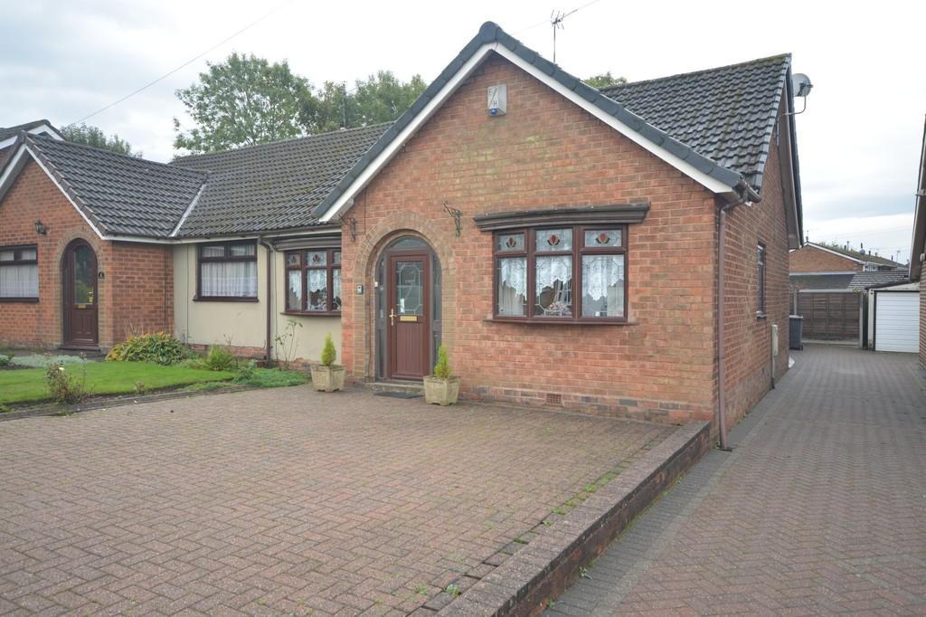 Robert Road, Exhall 3 bed semidetached bungalow £207,500