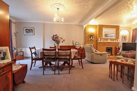 43 Broad Lane North, Willenhall, WV12 5UH
