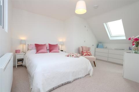 4 Clover Close, Loughton, Milton Keynes, MK5 8HA