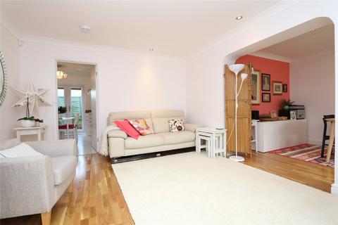 4 Clover Close, Loughton, Milton Keynes, MK5 8HA