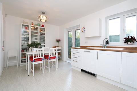 4 Clover Close, Loughton, Milton Keynes, MK5 8HA