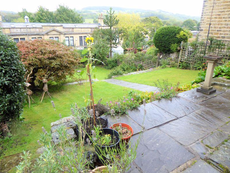 Eastgate, Honley, Holmfirth 3 bed detached house £360,000