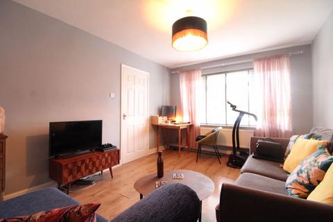 5 Canterbury Close, Luton, LU3 2QY