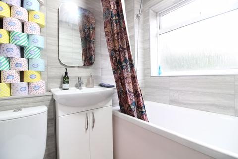 5 Canterbury Close, Luton, LU3 2QY
