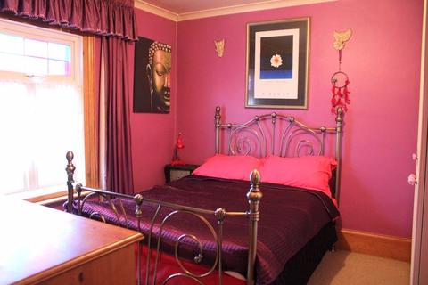 86 Fruen Road, Feltham, TW14 9NR