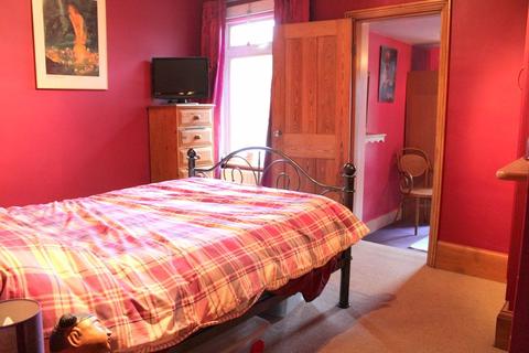 86 Fruen Road, Feltham, TW14 9NR