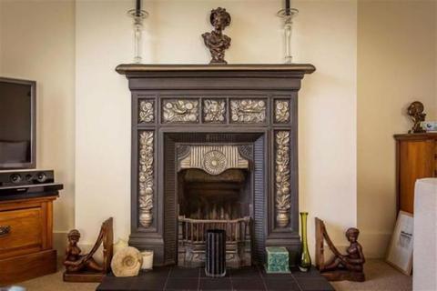 12 Victoria Road, Sutton, SM1 4RT