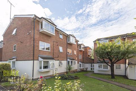 15 Harkness Close, Romford, RM3 9NX