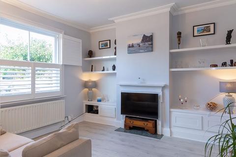 6 Prospect Road, Long Ditton, Surbiton, KT6 5PY