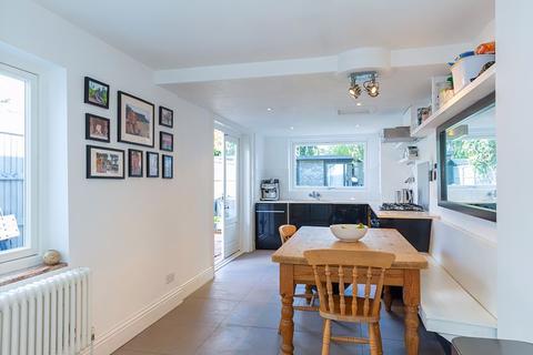 6 Prospect Road, Long Ditton, Surbiton, KT6 5PY