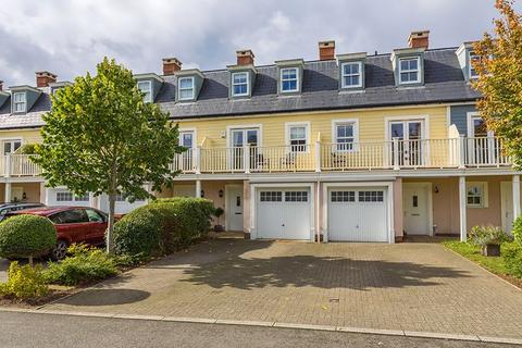5 Westmount Close, Worcester Park, KT4 8FL