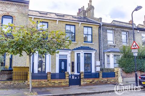 Flat 1, 36 Walsingham Road, London, E5 8NF