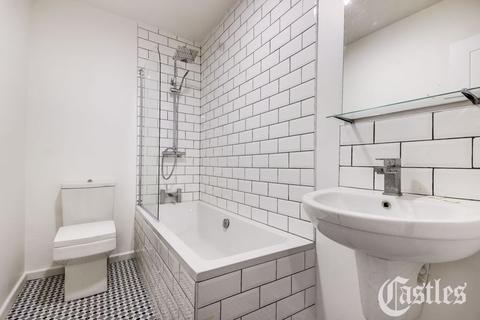 Flat 1, 36 Walsingham Road, London, E5 8NF