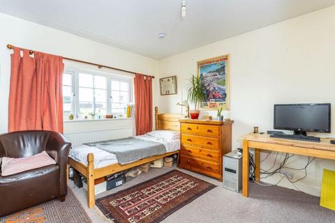 Cerney Cottage Bicester Road, Launton, Bicester, OX26 5DP