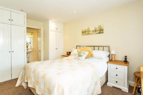 Cerney Cottage Bicester Road, Launton, Bicester, OX26 5DP