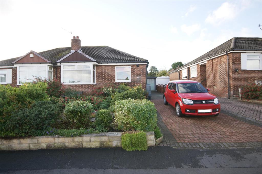 Devon Way, Brighouse 2 bed semidetached bungalow £180,000