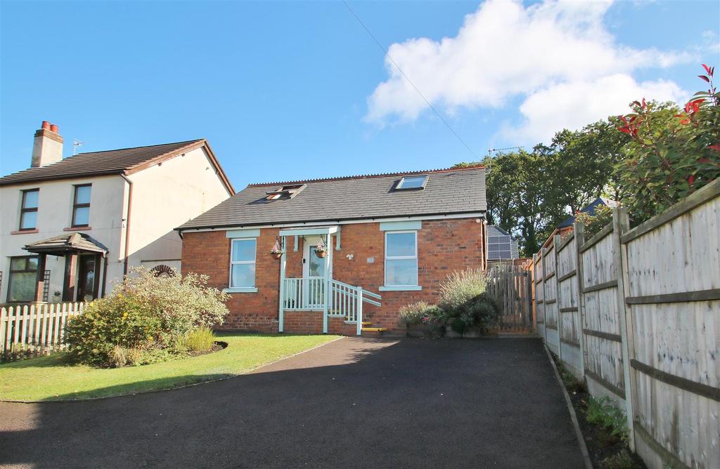 Church Road, Cinderford 3 bed detached bungalow £230,000