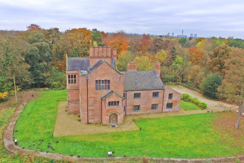 Bewsey Old Hall, WARRINGTON, WA5 2 bed apartment for sale £245,000