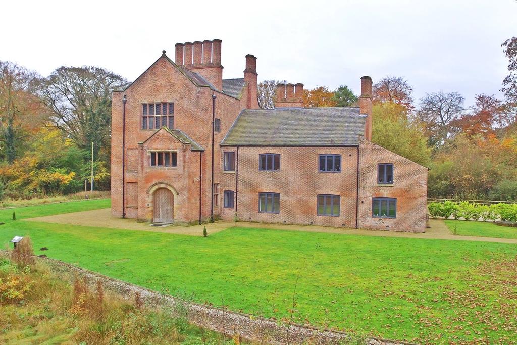 Bewsey Old Hall, WARRINGTON, WA5 2 bed apartment £235,000