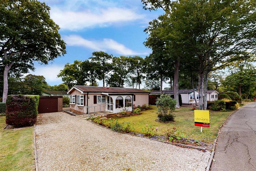 Deanland Wood Park, Golden Cross... 2 bed park home £175,000