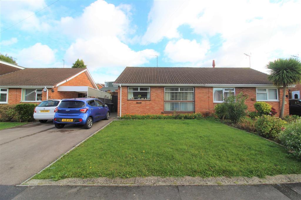 Bodiam Avenue, Tuffley, Gloucester 2 bed semidetached bungalow £210,000