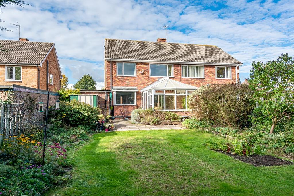 The Meadows, Skelton, York, YO30 1XS 3 bed semidetached house £270,000