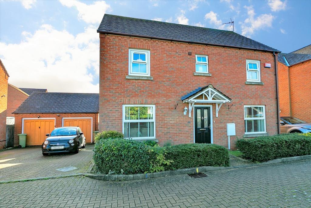Whalley Drive, Bletchley, Milton Keynes, MK3 4 bed detached house £