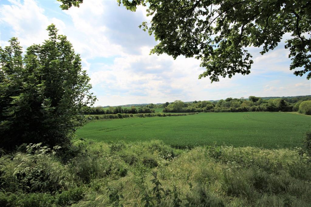 Kings Hedges, Hitchin, SG5 3 bed semidetached house £1,125 pcm (£260 pw)