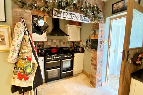 The Cherry Trees Blacksmiths Lane, Lower Moor, Pershore, WR10 2PA