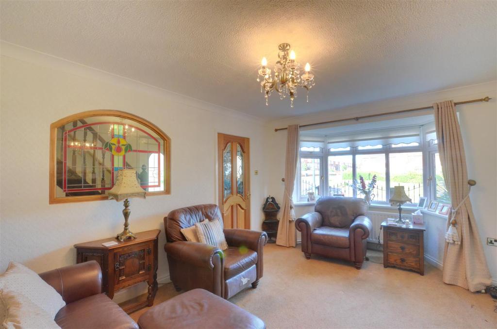 Rotherfield Road, Redhouse, Sunderland 3 bed semidetached house £98,000