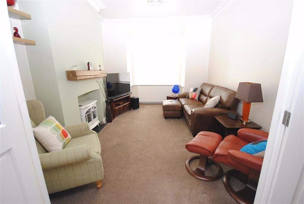 Westfield Lane, Kippax, Leeds, LS25 2 bed end of terrace house £179,995