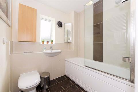 8 Hazel Close, Epsom, KT19 8FW