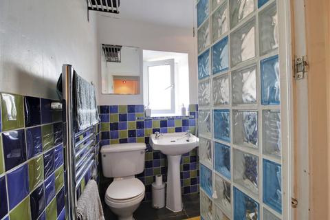 57 Long Row, Horsforth, Leeds, LS18 5AP