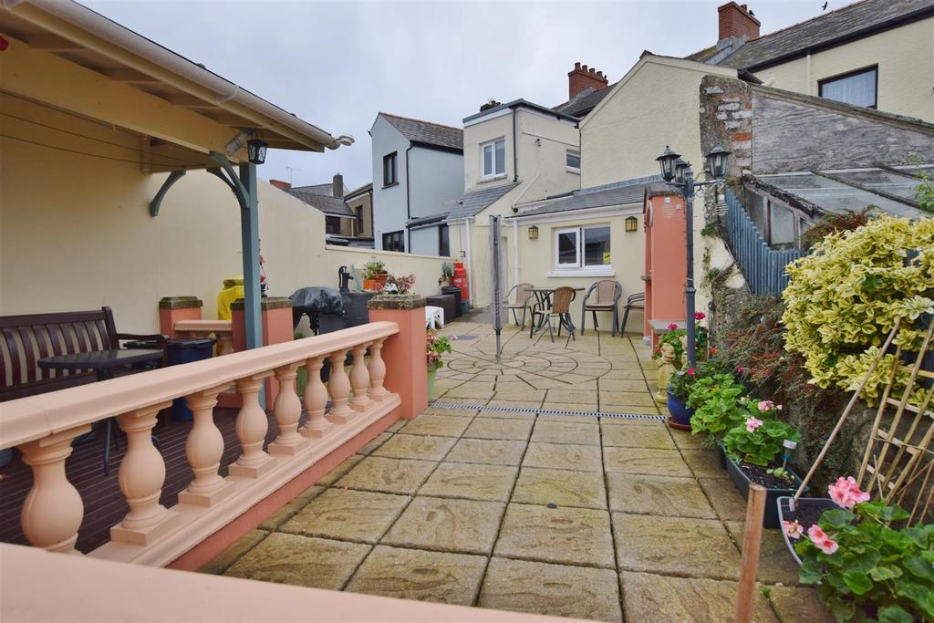Neyland 3 bed terraced house £145,000