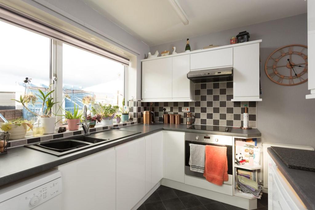 Brockfield Park Drive, York 2 bed bungalow £230,000