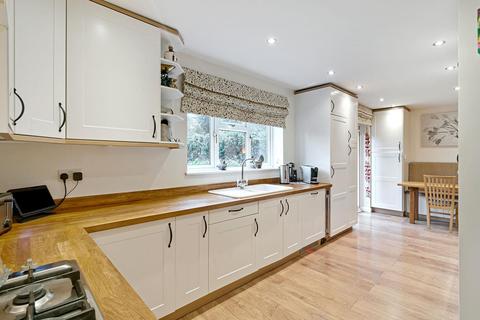 9 Goldfinch Close, Paddock Wood, Tonbridge, TN12 6XW