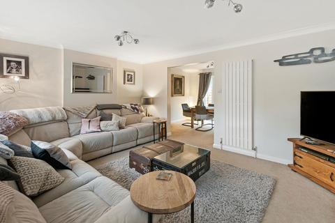 9 Goldfinch Close, Paddock Wood, Tonbridge, TN12 6XW