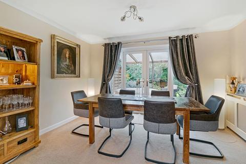 9 Goldfinch Close, Paddock Wood, Tonbridge, TN12 6XW
