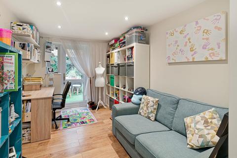 9 Goldfinch Close, Paddock Wood, Tonbridge, TN12 6XW