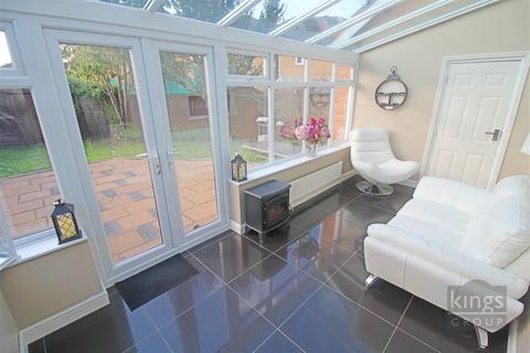 90 Challinor, Church Langley, Harlow, CM17 9XD