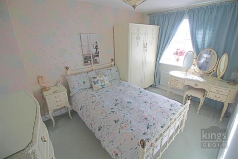 90 Challinor, Church Langley, Harlow, CM17 9XD