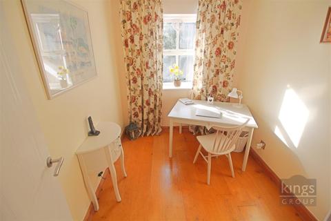 90 Challinor, Church Langley, Harlow, CM17 9XD