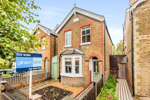 17 Canbury Avenue, Kingston Upon Thames, KT2 6JP