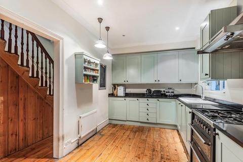 17 Canbury Avenue, Kingston Upon Thames, KT2 6JP