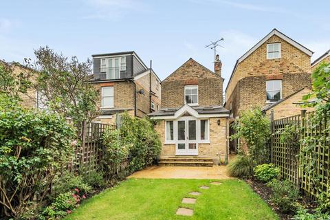 17 Canbury Avenue, Kingston Upon Thames, KT2 6JP