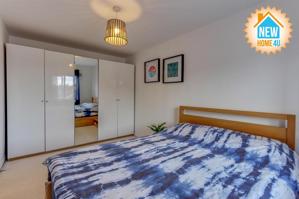 Main bedroom: